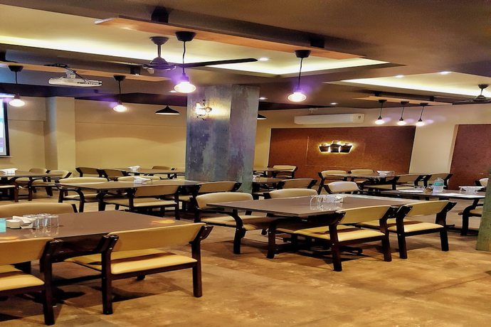 Imagen del bar/restaurante del Hotel Krishna, Silvassa. Foto 4