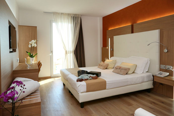 Imagen de la habitación del Hotel Kriss Internazionale. Foto 4