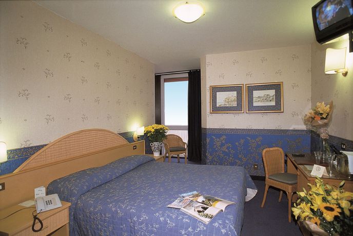 Imagen de los interiores del Hotel Kriss Internazionale. Foto 16