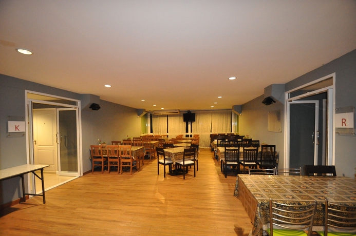 Imagen del bar/restaurante del Hotel Kriss Residence. Foto 4