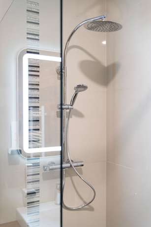 Imagen de la habitación del Hotel Krist&aacute;ly, Ajka. Foto 8