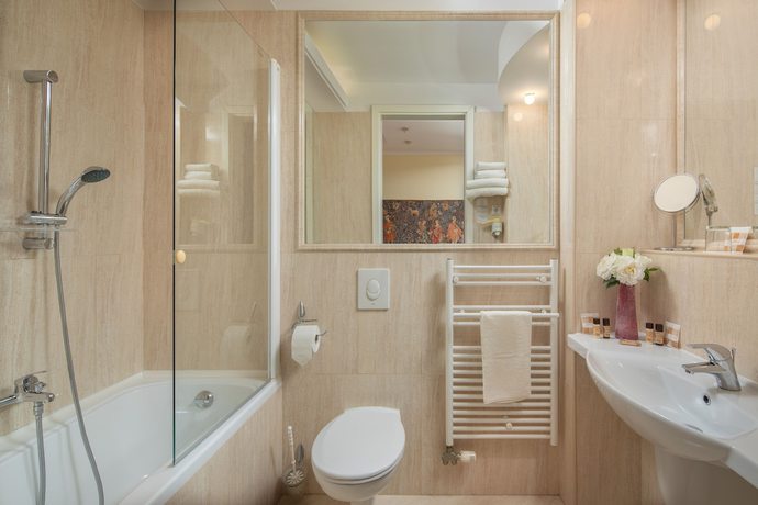 Imagen de la habitación del Hotel Krist&aacute;ly Imperial. Foto 2