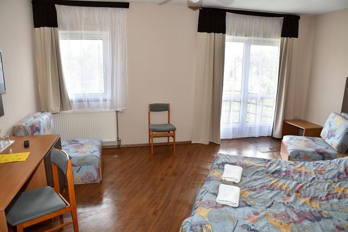 Imagen de la habitación del Hotel Krist&aacute;ly, KESZTHELY. Foto 2