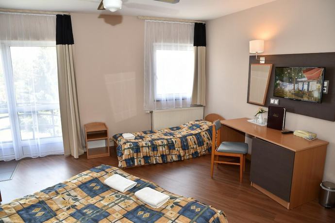 Imagen de la habitación del Hotel Krist&aacute;ly, KESZTHELY. Foto 11