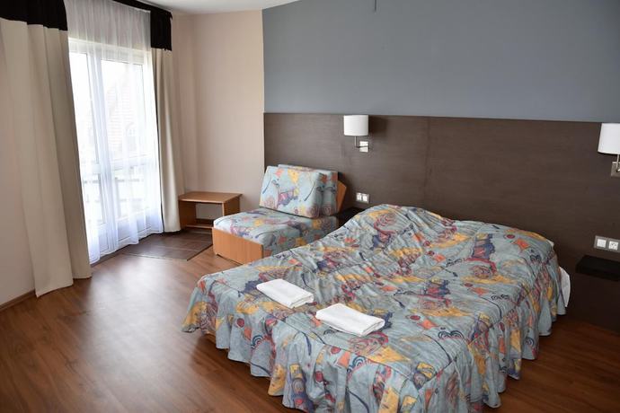 Imagen de la habitación del Hotel Krist&aacute;ly, KESZTHELY. Foto 12