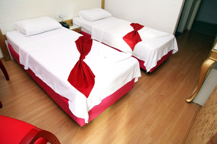 Imagen de la habitación del Hotel Kristal Beach. Foto 3