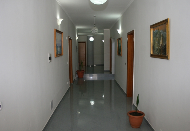 Imagen de los interiores del Hotel Kristal, Durres. Foto 5