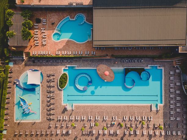 Imagen de la piscina del Hotel Kristal - Terme Krka. Foto 19