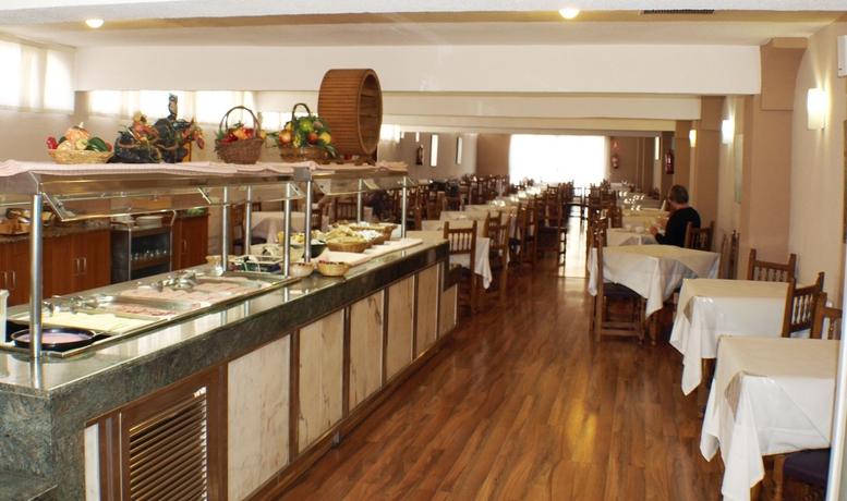 Imagen del bar/restaurante del Hotel Kristal, Torremolinos. Foto 8