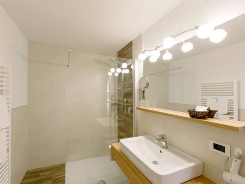 Imagen de la habitación del Hotel Kristall, Casteldarne. Foto 5
