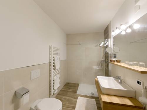 Imagen de la habitación del Hotel Kristall, Casteldarne. Foto 6