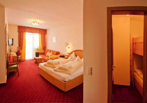 Imagen de la habitación del Hotel Kristall, Casteldarne. Foto 12