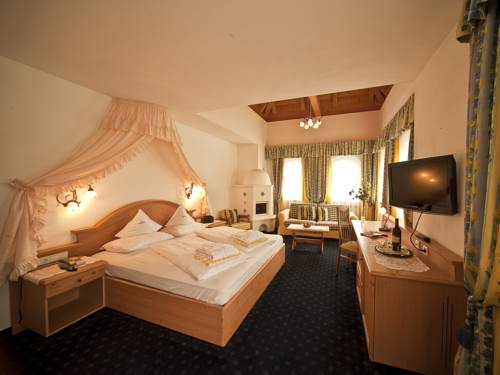 Imagen de la habitación del Hotel Kristall, Casteldarne. Foto 13