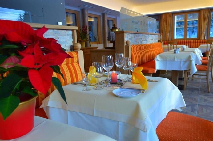 Imagen del bar/restaurante del Hotel Kristall, Kleinarl. Foto 4