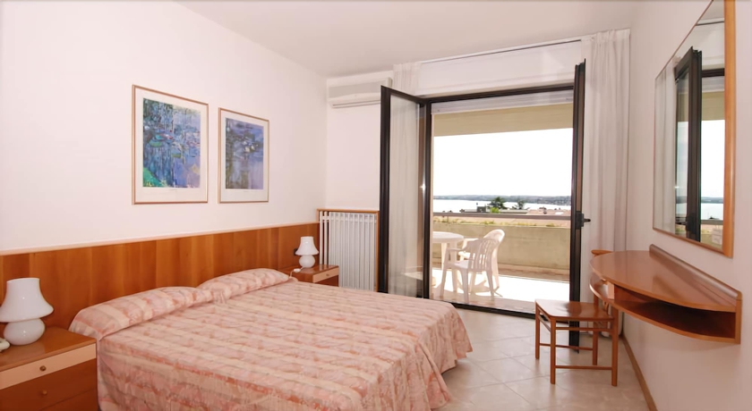 Imagen de la habitación del Hotel Kristall Lago Residence. Foto 5