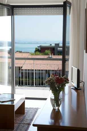 Imagen de la habitación del Hotel Kristall Lago Residence. Foto 8