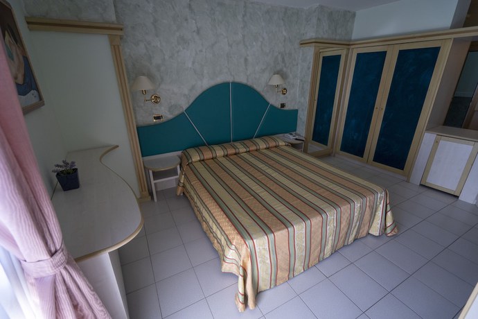 Imagen de la habitación del Hotel Kristall Palace. Foto 6