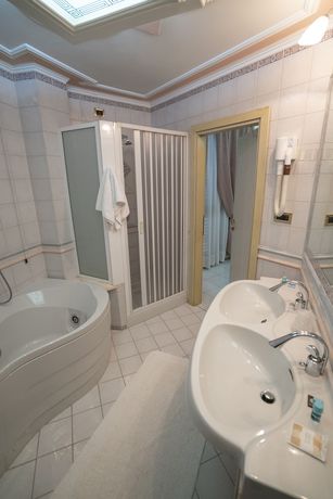 Imagen de la habitación del Hotel Kristall Palace. Foto 8
