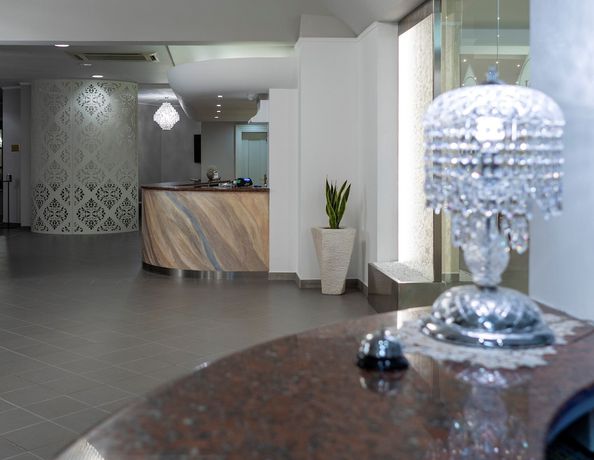 Imagen de los interiores del Hotel Kristall Palace. Foto 13