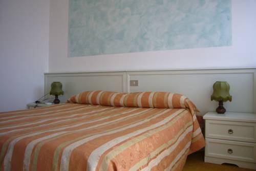 Imagen de la habitación del Hotel Kristall, San Dona di Piave. Foto 10