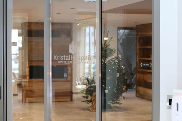 Imagen de los interiores del Hotel Kristall-saphir. Foto 19