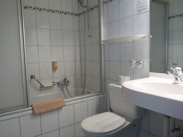 Imagen de la habitación del Hotel Kristall-saphir. Foto 15