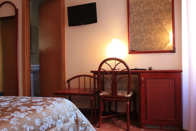 Imagen de los interiores del Hotel Kristina. Foto 14