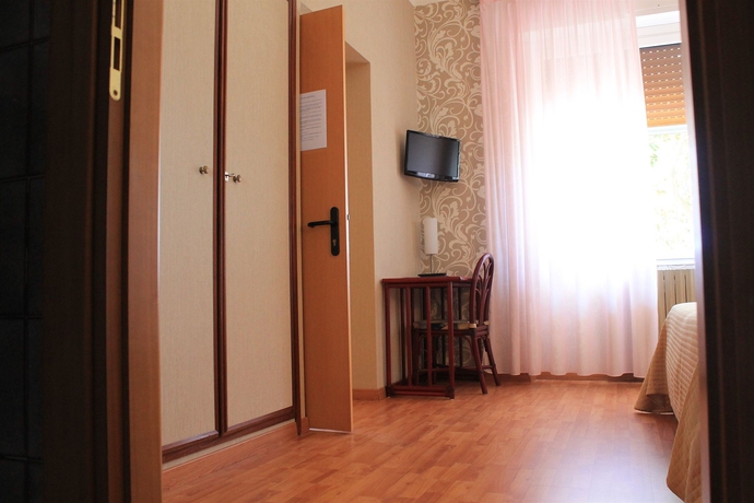 Imagen de los interiores del Hotel Kristina, IMPERIA. Foto 13