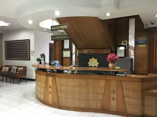 Imagen de los interiores del Hotel Kristina, Kota Yogyakarta. Foto 15