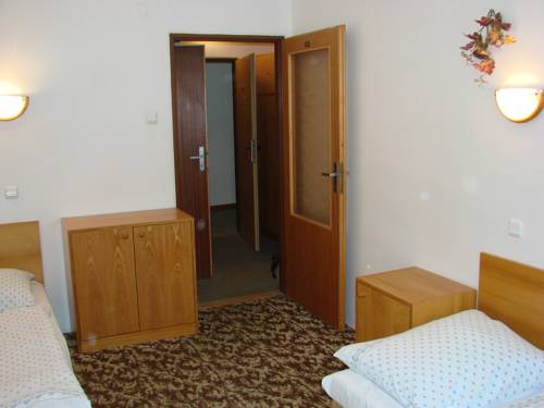 Imagen de la habitación del Hotel Kristl. Foto 13