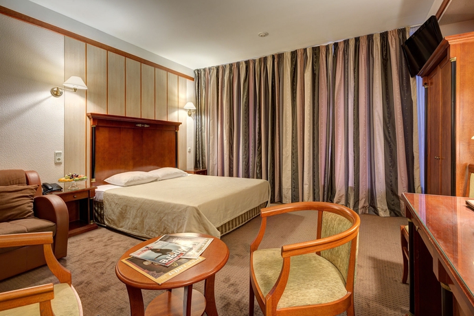 Imagen de la habitación del Hotel Kristoff. Foto 4