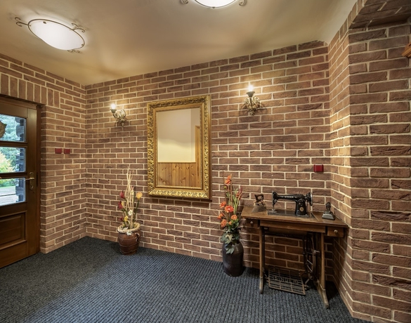 Imagen de los interiores del Hotel Krist&yacute;na. Foto 18