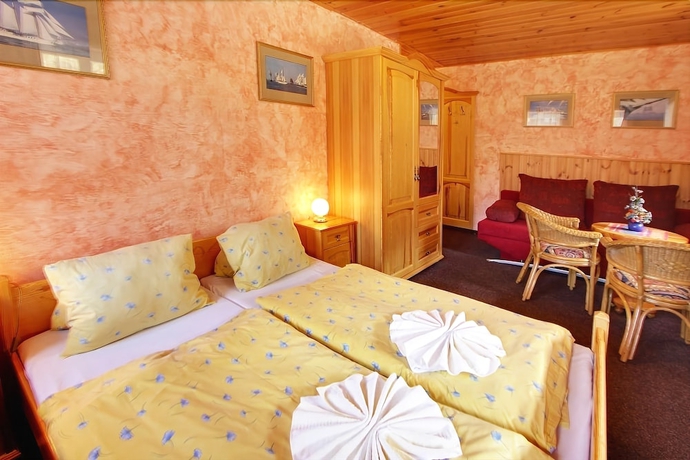 Imagen de la habitación del Hotel Krist&yacute;na. Foto 7