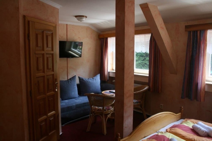 Imagen de la habitación del Hotel Krist&yacute;na. Foto 12