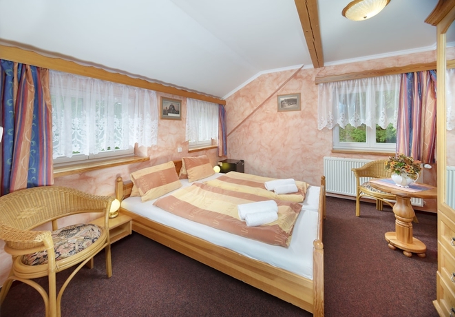 Imagen de la habitación del Hotel Krist&yacute;na. Foto 15