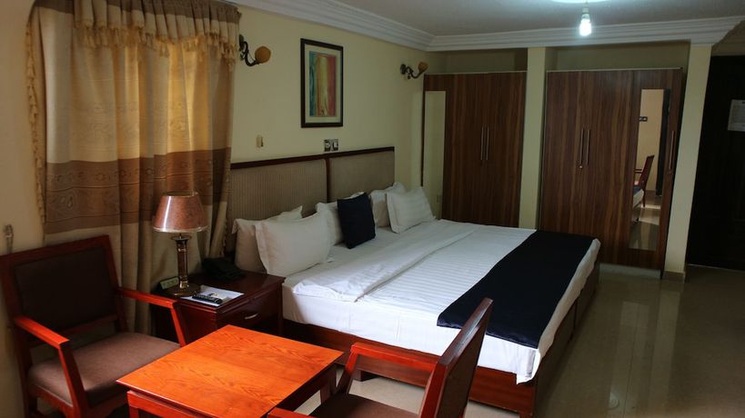 Imagen de la habitación del Hotel Krisview. Foto 17