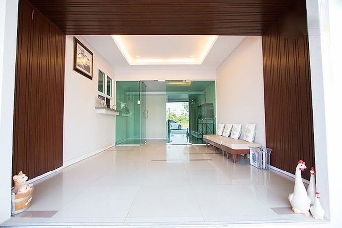 Imagen de los interiores del Hotel Krit Place. Foto 17