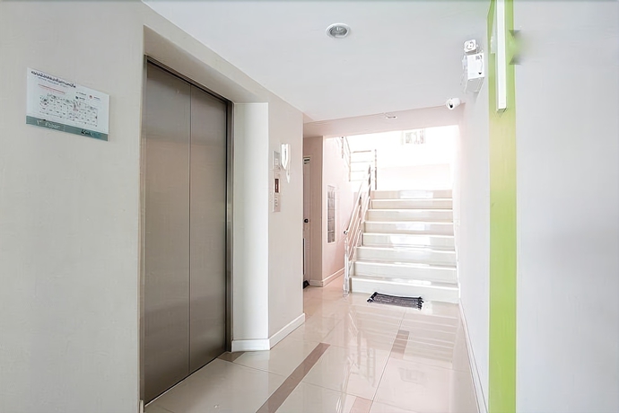 Imagen de los interiores del Hotel Krit Place. Foto 19