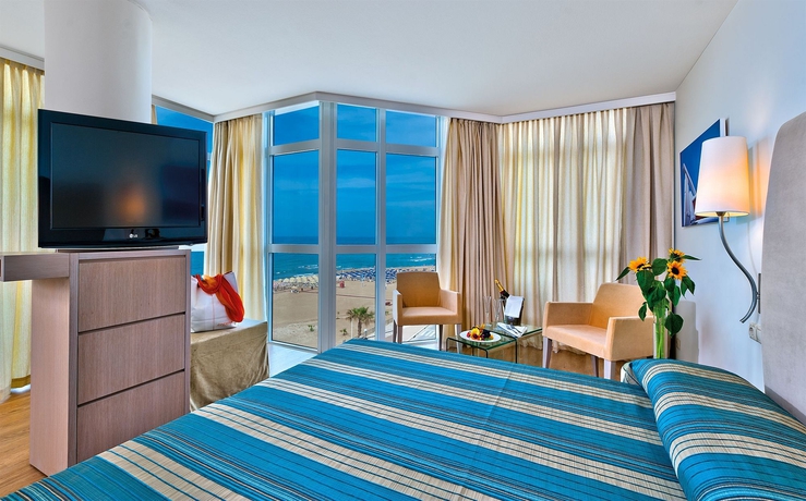 Imagen de la habitación del Hotel Kriti Beach. Foto 6