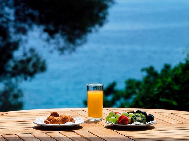 Imagen del bar/restaurante del Hotel Krk Sunny. Foto 3