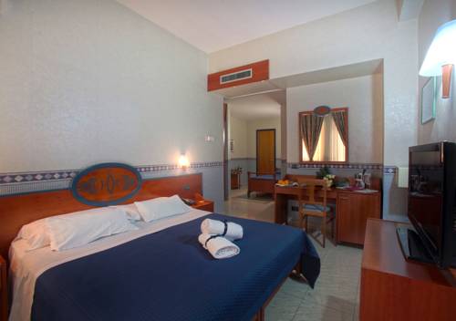 Imagen de la habitación del Hotel Kroma. Foto 12