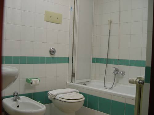 Imagen de la habitación del Hotel Kroma. Foto 16