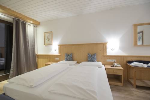 Imagen de la habitación del Hotel Krondlhof. Foto 9
