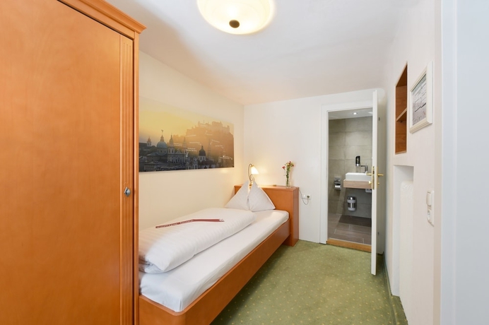 Imagen de la habitación del Hotel Krone 1512. Foto 7