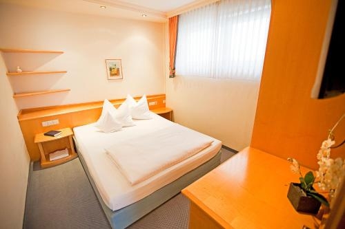 Imagen de la habitación del Hotel Krone, Gerlingen. Foto 10