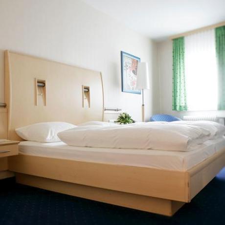 Imagen de la habitación del Hotel Krone, Hirschberg. Foto 4