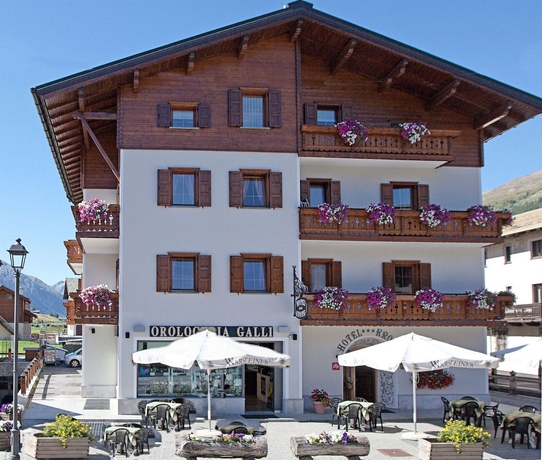 Imagen de los exteriores del Hotel Krone, Livigno. Foto 9