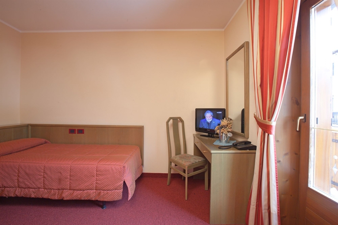 Imagen de la habitación del Hotel Krone, Livigno. Foto 7