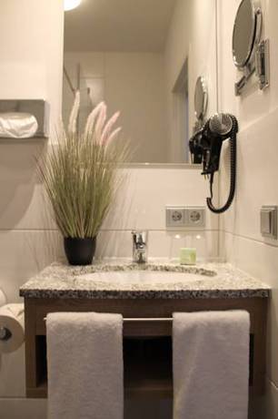 Imagen de la habitación del Hotel Krone, Niefern-&Ouml;schelbronn. Foto 6