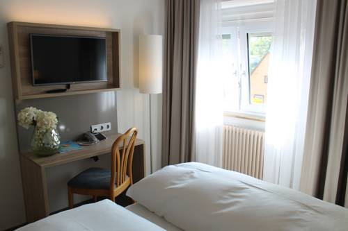 Imagen de la habitación del Hotel Krone, Niefern-&Ouml;schelbronn. Foto 8